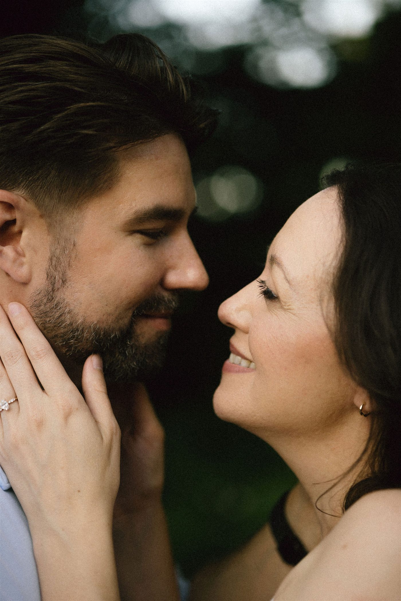 A close portrait of Danielle and Brenden